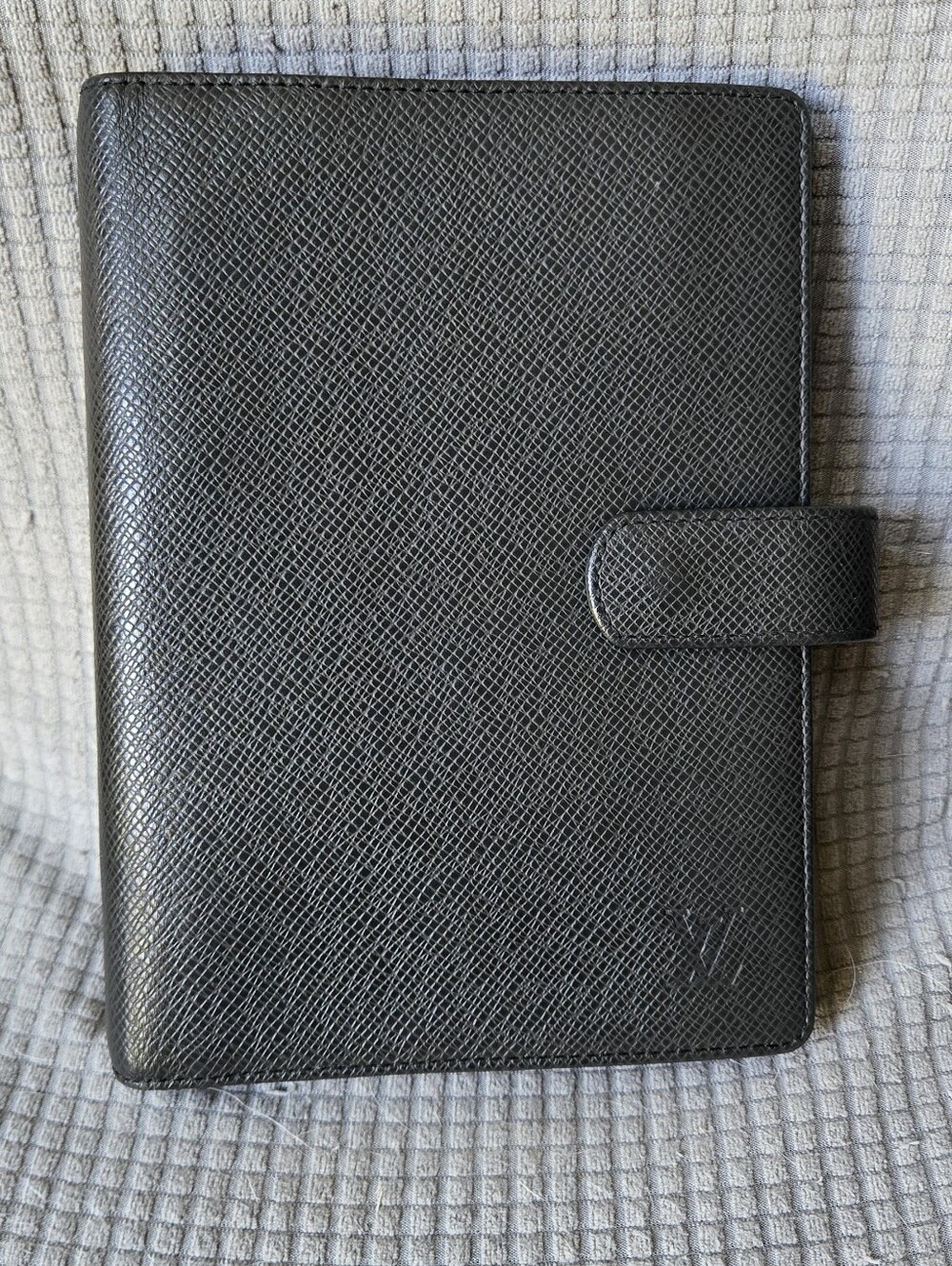 Louis Vuitton Agenda MM -Taiga Leather